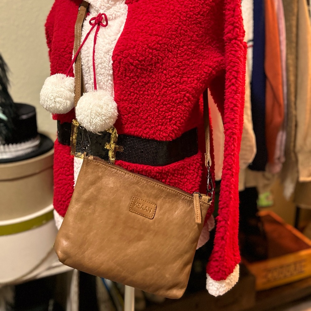 Crossbody - Picture 2 of 4